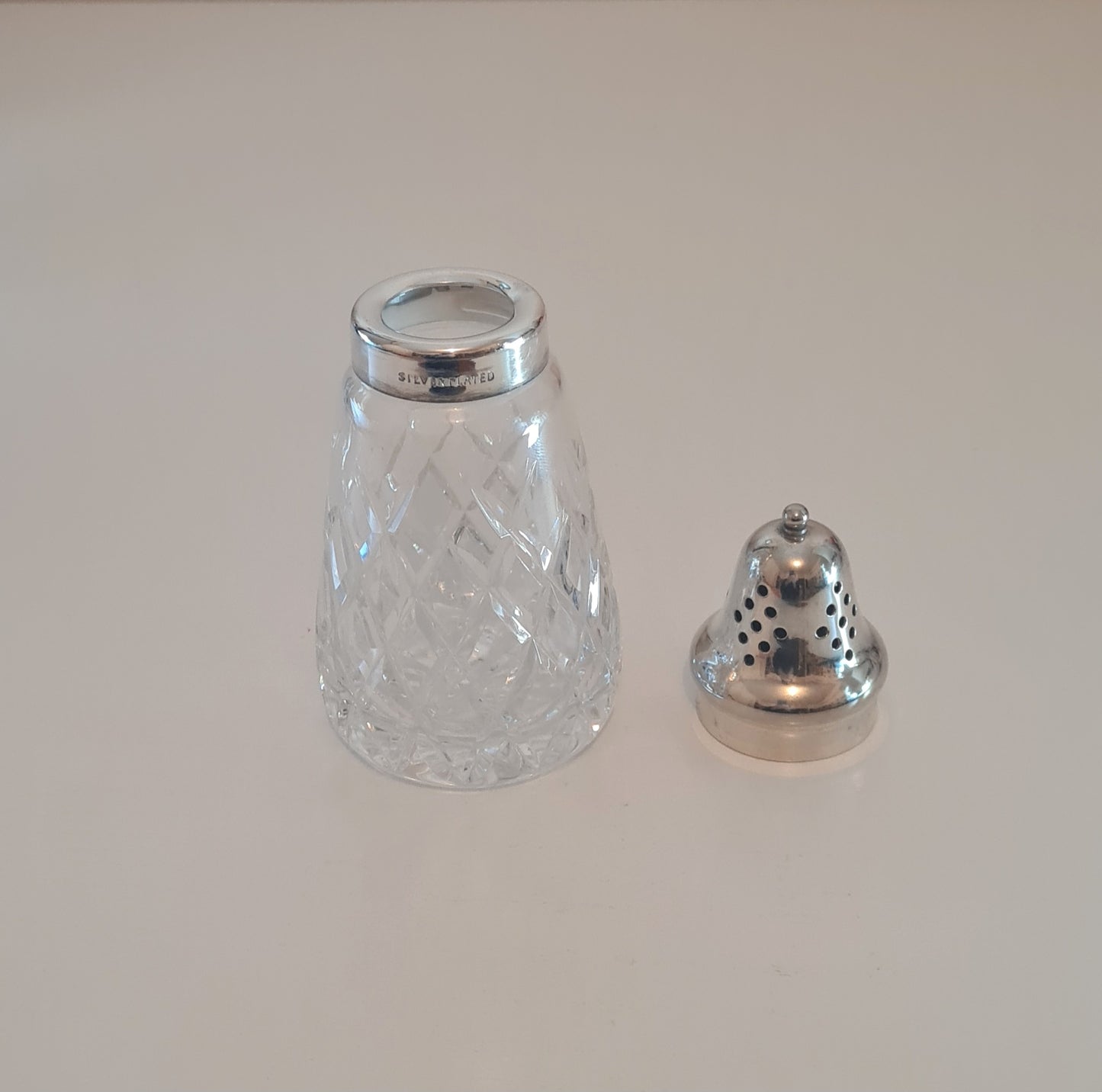 Spargizucchero/sugar shaker in vetro