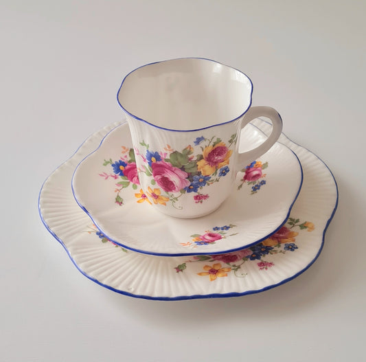 4 coffee trio + piatto torta - Shelley