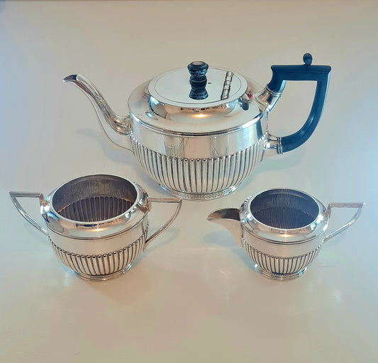 Teiera + zuccheriera + lattiera Sheffield - Walker & Hall