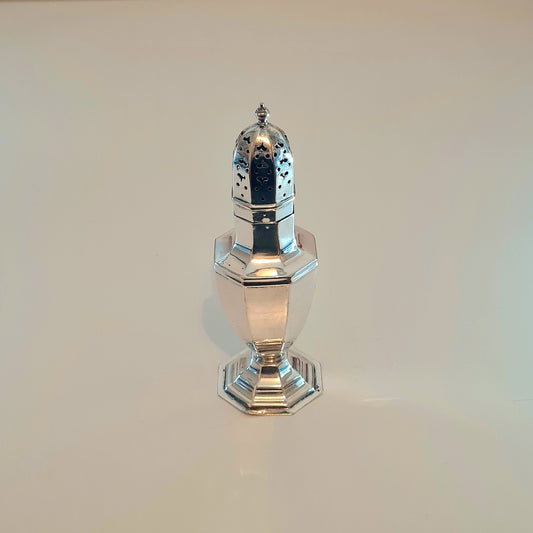 Spargizucchero/sugar shaker in Sheffield