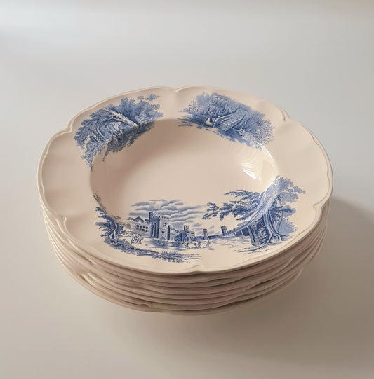 8 piatti fondi Johnson Bros - "Haddon Hall"
