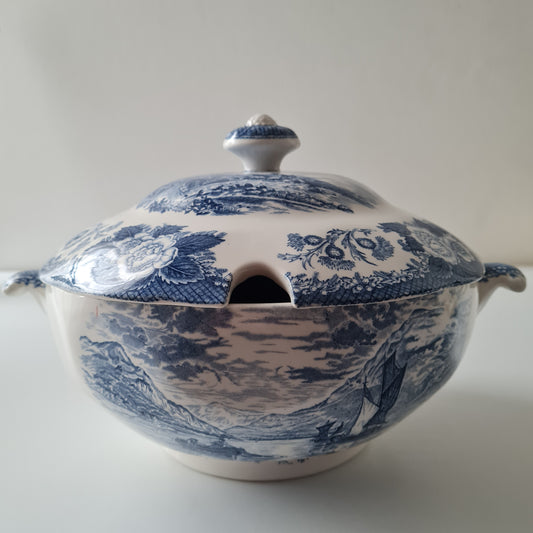Legumiera Wedgwood - Lochs of Scotland
